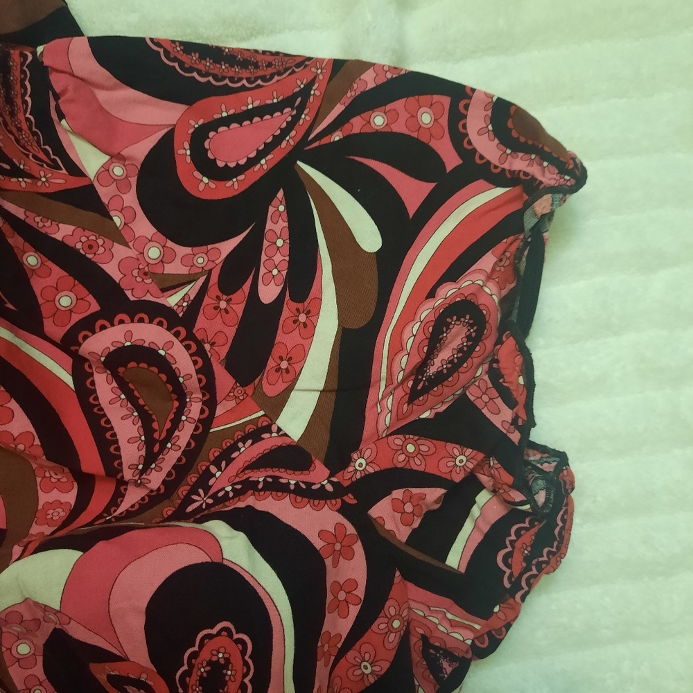 Pink scrub top - Picture 5 of 8